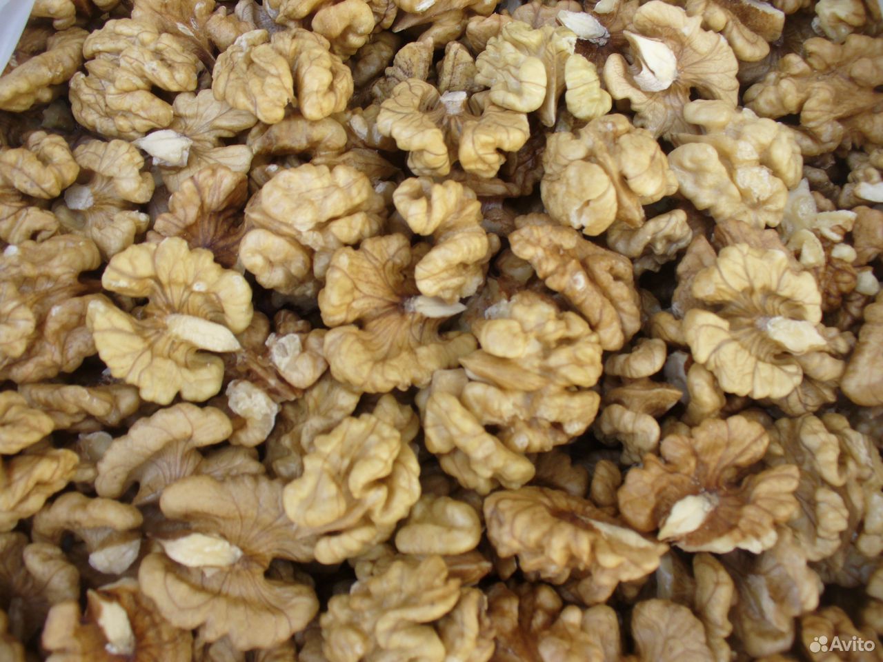 Очищенные золотистые грецкие орехи купить на Зозу.ру - фотография № 1