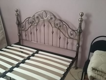 Кровать двухспальная бронзовая