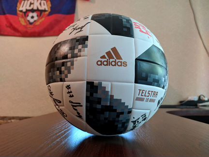 Футбольный мяч adidas telstar с финала кубка Росси
