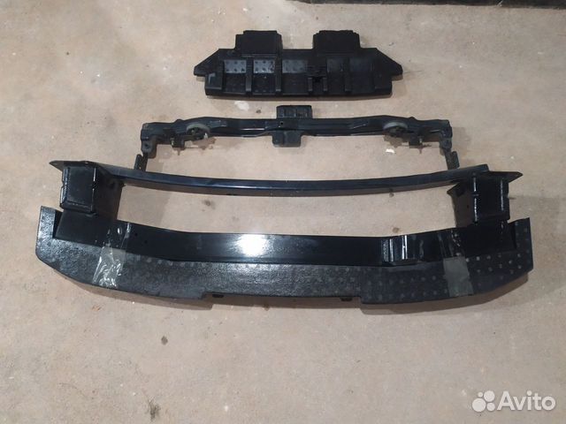 Передний усилитель бампера Nissan Teana J32