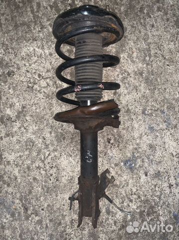 Стойка передняя правая Ниссан Максима A33