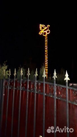 Светодиодная фигура на столб дачного участка