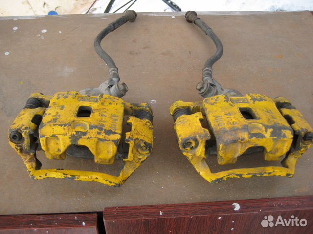 Суппорт левый/правый Nissan Skyline