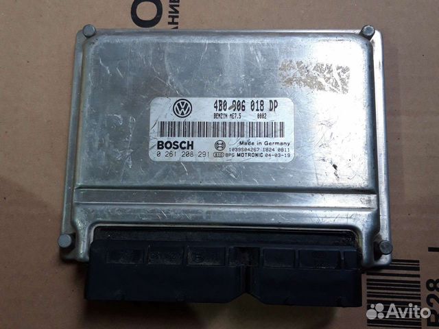 Эбу двигателя Volkswagen Passat (4B0906018DP)