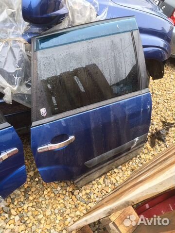Задняя правая дверь. Ford Fiesta