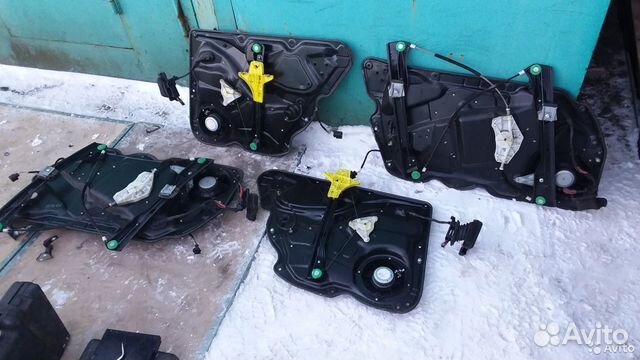 Стеклоподъемник задний левый Volkswagen Passat B6