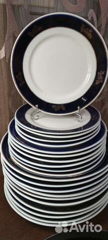 Набор антикварных тарелок