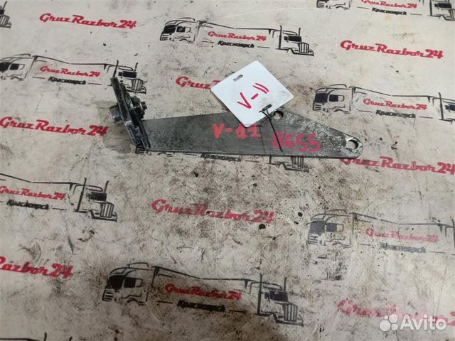 Кронштейн диффузора Volvo