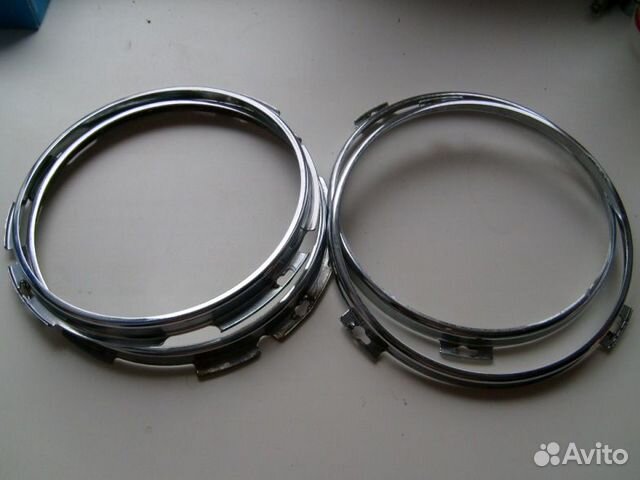 Крепежный ободок фары 2101