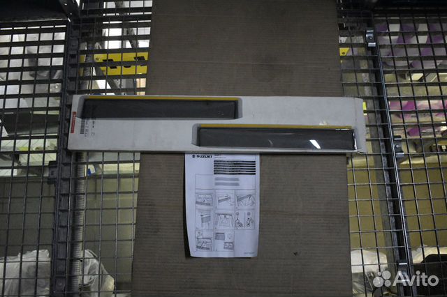 Дефлектор задн. двери к-т (2шт.) Suzuki swift 5DR