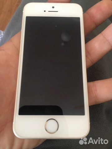 Телефон iPhone 5 se