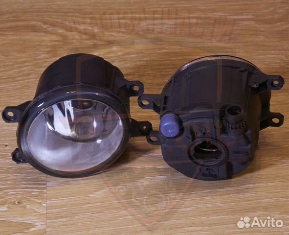 Туманка Toyota Venza 2008