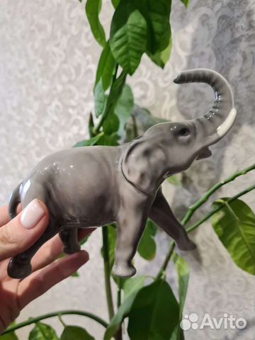 Фарфоровый слон