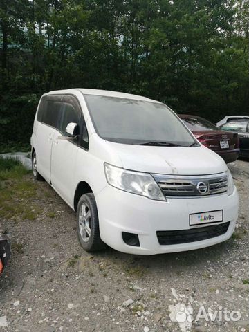 Nissan Serena 2.0 CVT, 2010, битый, 230 000 км