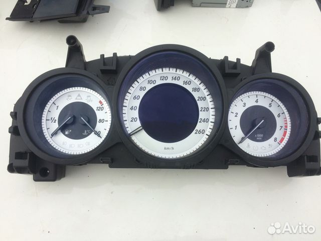 Щиток спидометра мерседес с 204