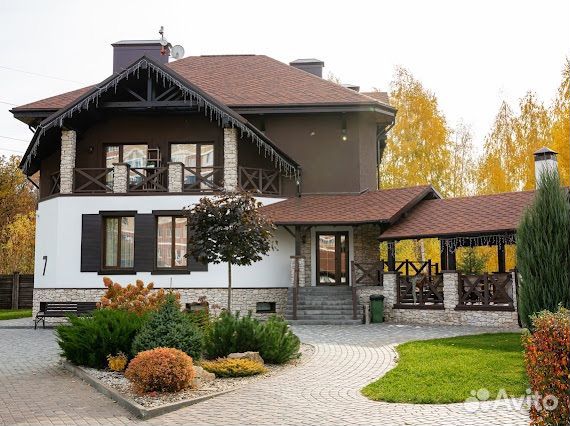 

Коттедж 250 м² на участке 10 сот.