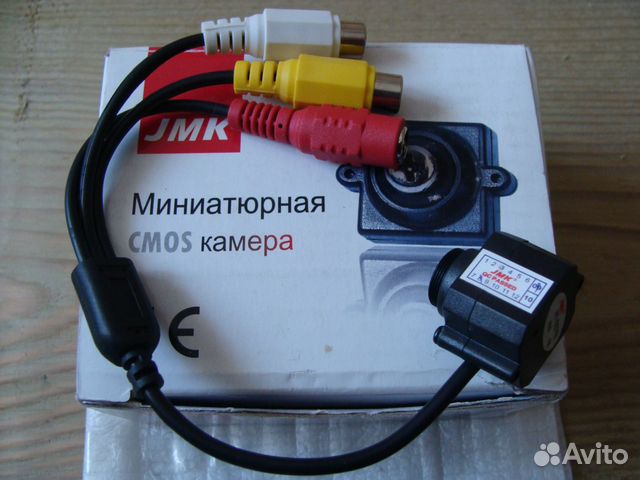 Миниатюрная чено-белая видеокамера с микрофоном