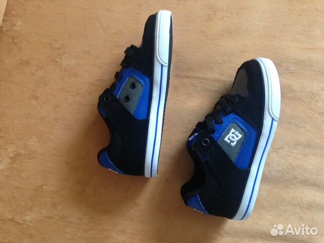 Новые кожаные кроссовки DC