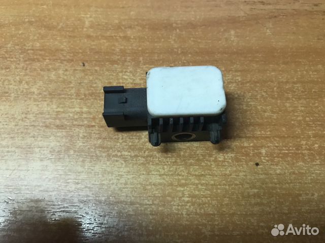 Датчик удара AIR BAG Freelander 2 Land Rover