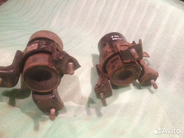 Toyota Camry 01-06 передняя подушка двигателя Toyota Camry 01-06 передняя подушка двигателя