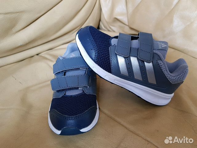 Новые детские кроссовки Adidas 32 р (20.5 см ) Новые детские кроссовки Adidas 32 р (20.5 см )