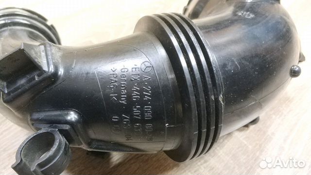 Патрубок воздушного фильтра на mercedes w205 Патрубок воздушного фильтра на mercedes w205