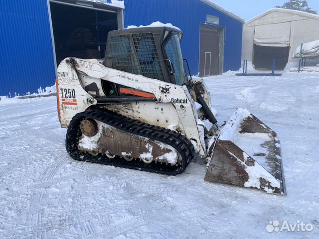 Гусеничный мини-погрузчик Bobcat аренда Гусеничный мини-погрузчик Bobcat аренда