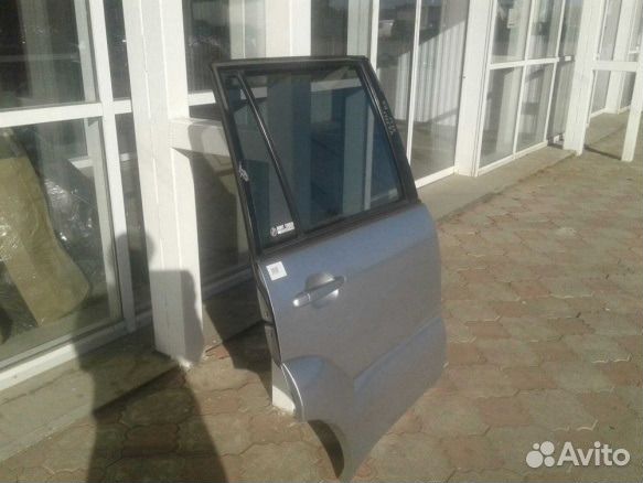 Дверь задняя правая Toyota Ladn Cruiser 120 Дверь задняя правая Toyota Ladn Cruiser 120