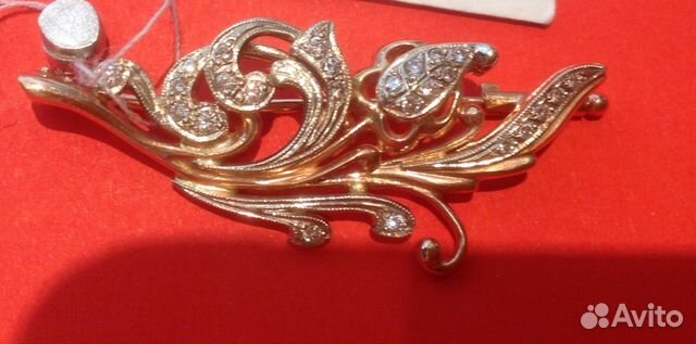 Брошь золотая с бриллиантами. Новая Брошь золотая с бриллиантами. Новая