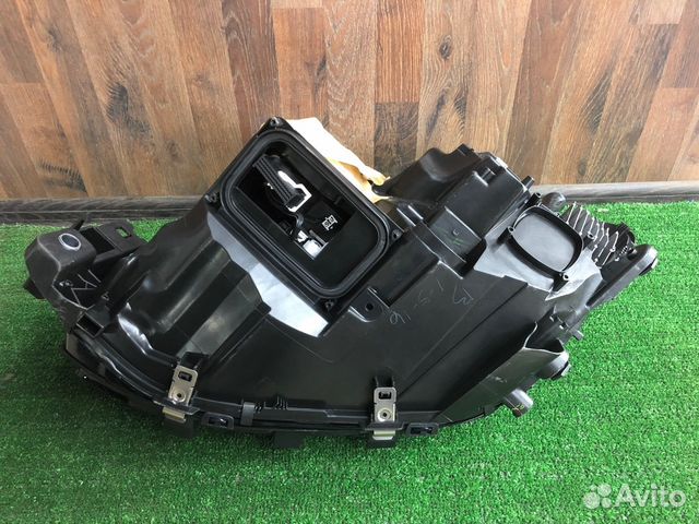Фара передняя правая Mercedes-Benz Gle-Class W166 Фара передняя правая Mercedes-Benz Gle-Class W166