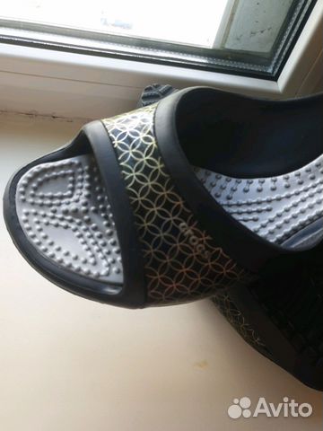 Шлепанцы crocs Шлепанцы crocs