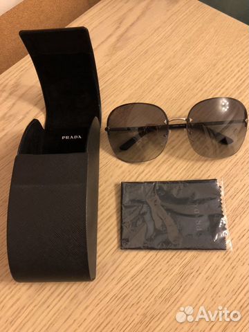 Очки солнцезащитные Prada Очки солнцезащитные Prada