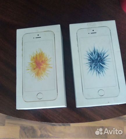 2-е коробки от iPhone 5SE