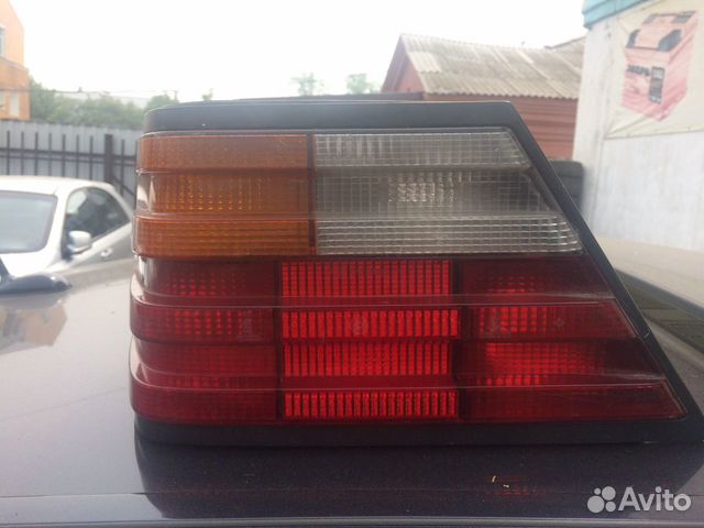 Задний фонарь Mercedes W124 Задний фонарь Mercedes W124
