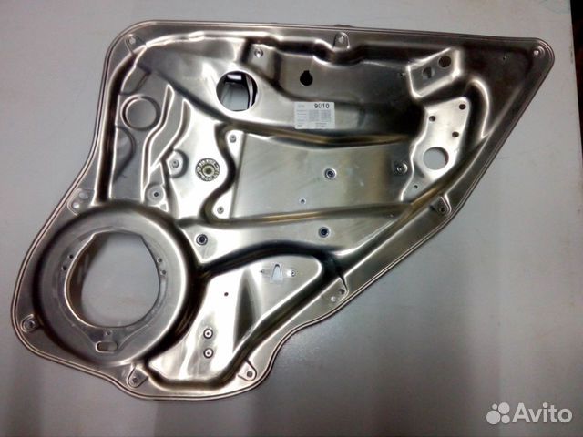 Стеклоподъемник задний правый Мерседес 204 212 Стеклоподъемник задний правый Мерседес 204 212