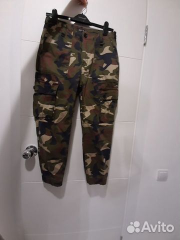 Новые брюки карго в стиле милитари Bershka Новые брюки карго в стиле милитари Bershka
