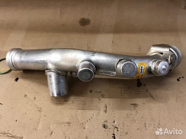 Патрубок интеркулера Mercedes a6420908937 Патрубок интеркулера Mercedes a6420908937