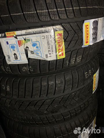 Pirelli Sottozero 3 255/40R18-225/45R18 Pirelli Sottozero 3 255/40R18-225/45R18