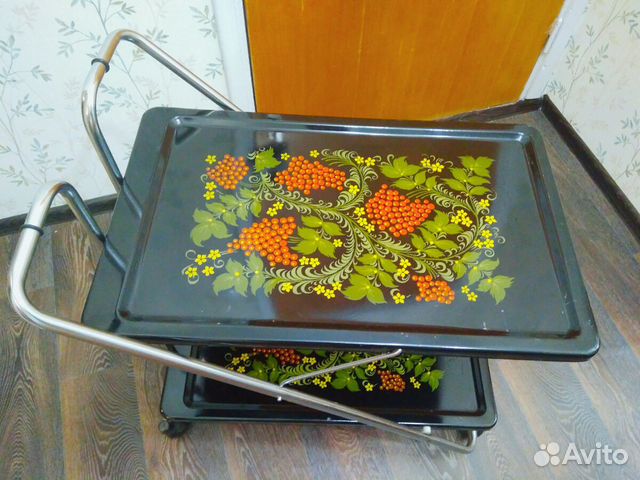 Складной сервировочный столик Складной сервировочный столик