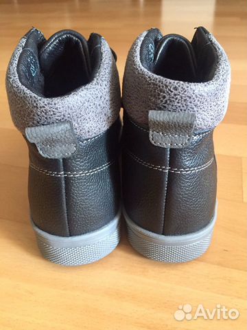 Ботинки демисезонные новые