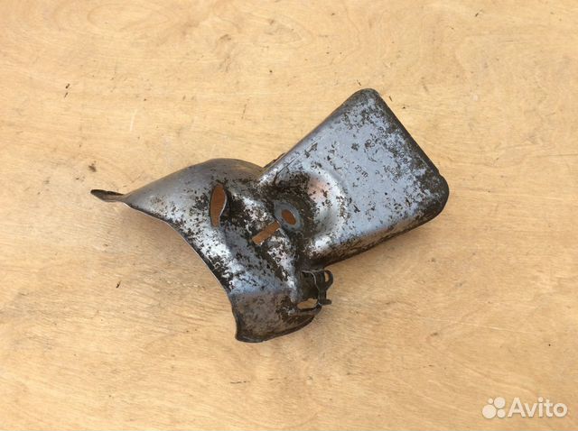 Защитный экран подушки двигателя Mercedes W204 C