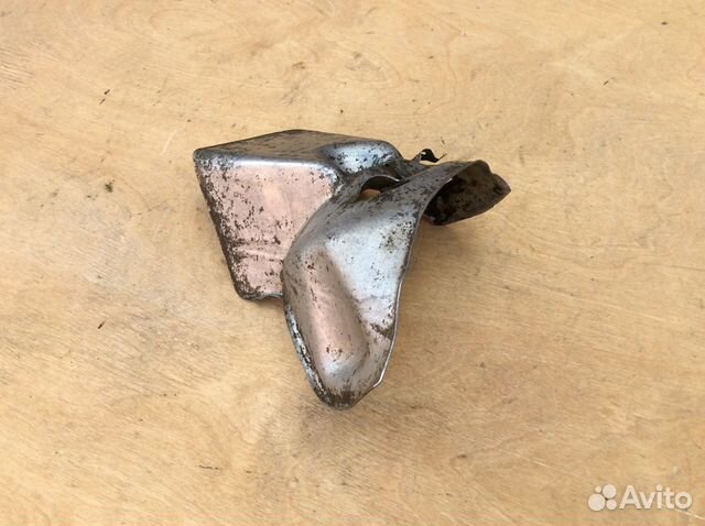 Защитный экран подушки двигателя Mercedes W204 C