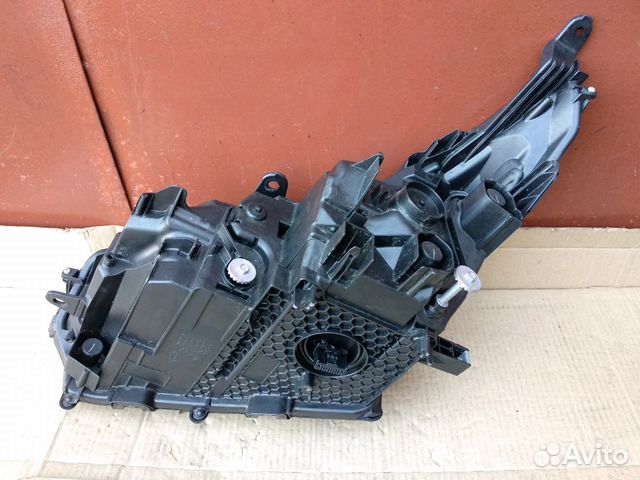 Фара Lexus NX 200T 300H правая оригинал 2017+ Фара Lexus NX 200T 300H правая оригинал 2017+