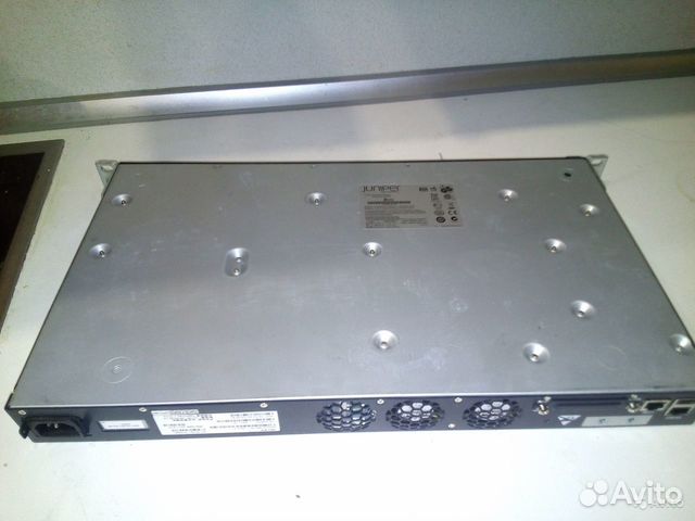 Коммутатор Juniper ex2200-48p-4g