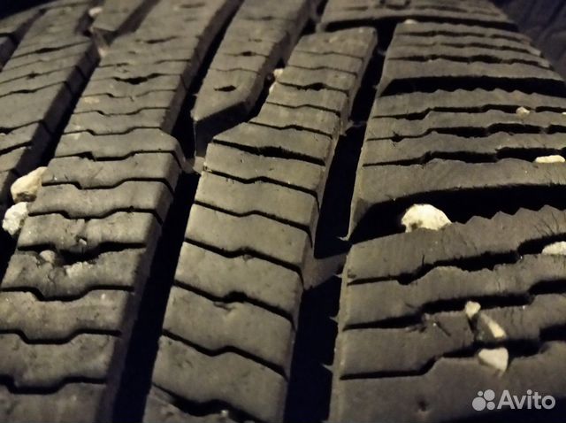 Зимние nokian hakka R 195/65 R15 92t 4 шт