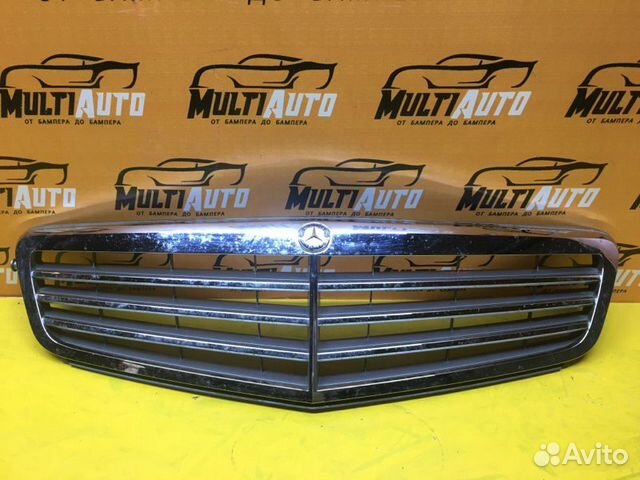 Решетка радиатора Mercedes C-Classe W204 2011-2014 Решетка радиатора Mercedes C-Classe W204 2011-2014
