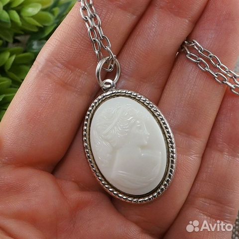 Подвеска Камея Дама кремовая silver винтаж. стекло Подвеска Камея Дама кремовая silver винтаж. стекло