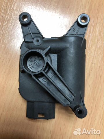 Мотор заслонки печки VW Touareg 7L 2002-2006 Мотор заслонки печки VW Touareg 7L 2002-2006
