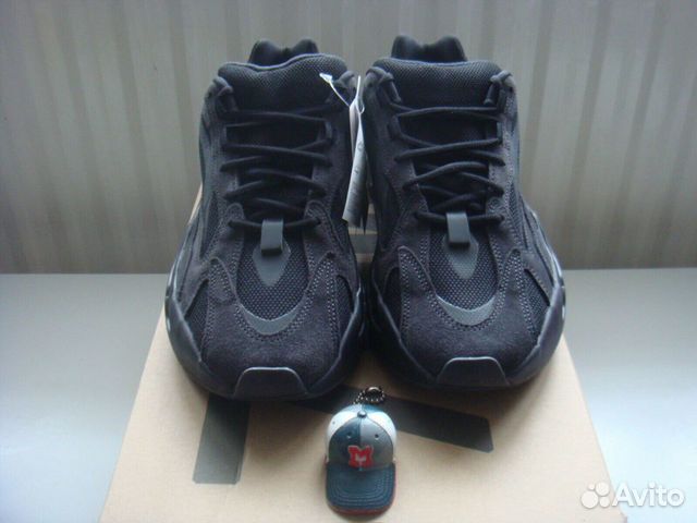 Adidas Yeezy Boost 700 V2 Vanta Adidas Yeezy Boost 700 V2 Vanta