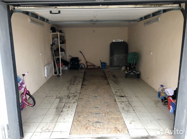 Гараж, > 30 м²